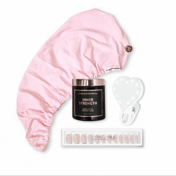 Beachwaver Hair Towel - Picture 3 of 3